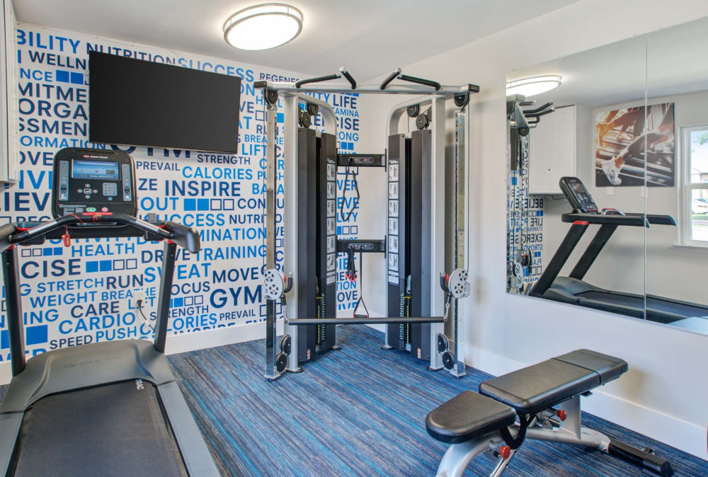 Fitness center at Sherwood Village Apartment & Townhomes in Eastampton, New Jersey