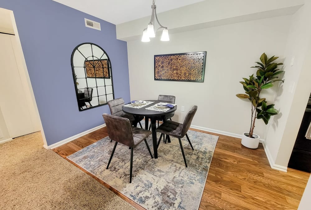 Open dinning room at Cobblestone Grove Apartment Homes in Fairfield, Ohio