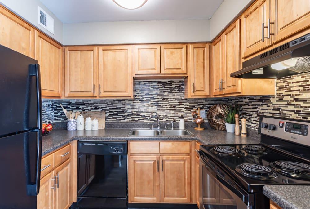 Beautiful modern kitchen with utilities included Mallards Landing Apartment Homes in Nashville, Tennessee