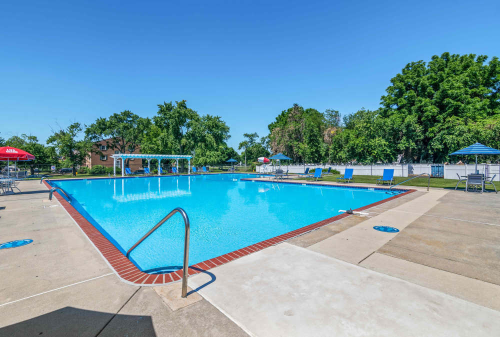 Sundeck at The Fairways Apartment Homes in Blackwood, NJ