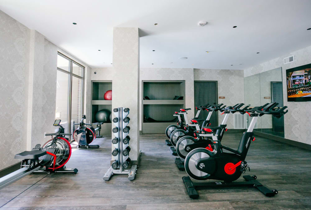 Well-equipped fitness center at Marq Music Row in Nashville, Tennessee