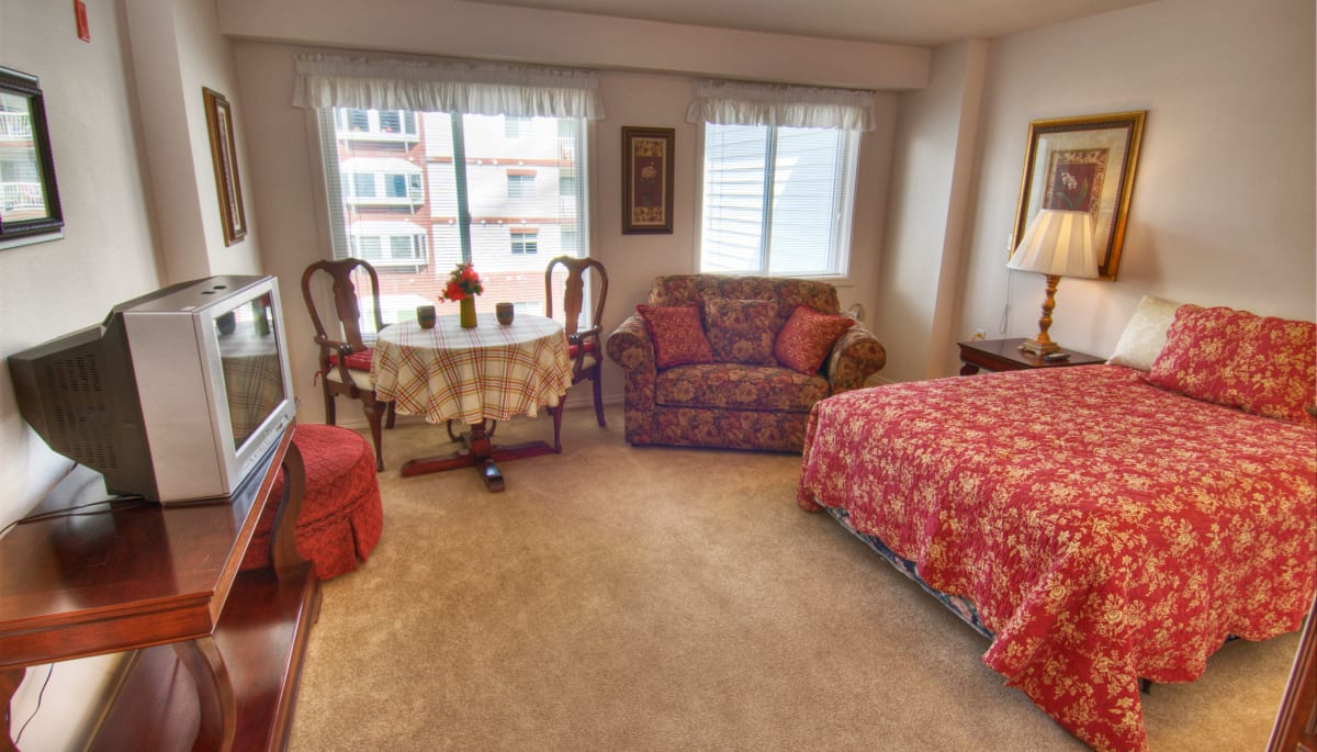 A large apartment bedroom at Touchmark on South Hill in Spokane, Washington