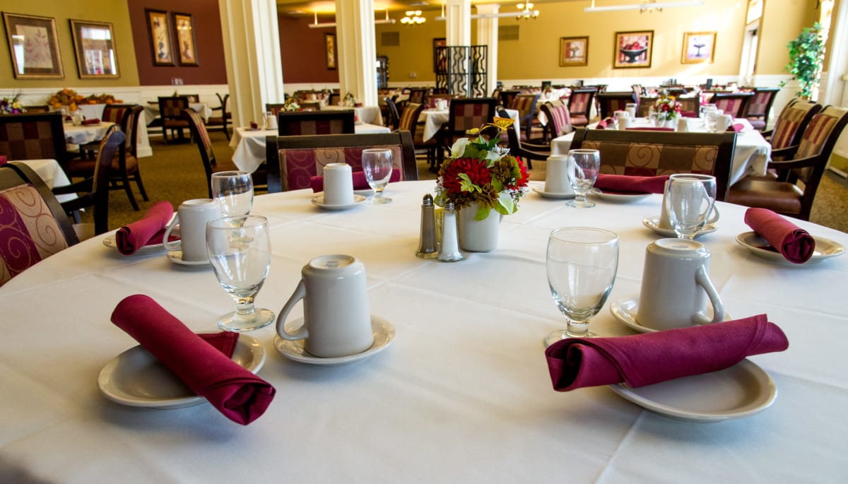 A decorated dining room table at Touchmark at Fairway Village in Vancouver, Washington