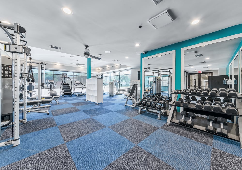 Axis 3700 offers a 24-hour gym in Plano, Texas