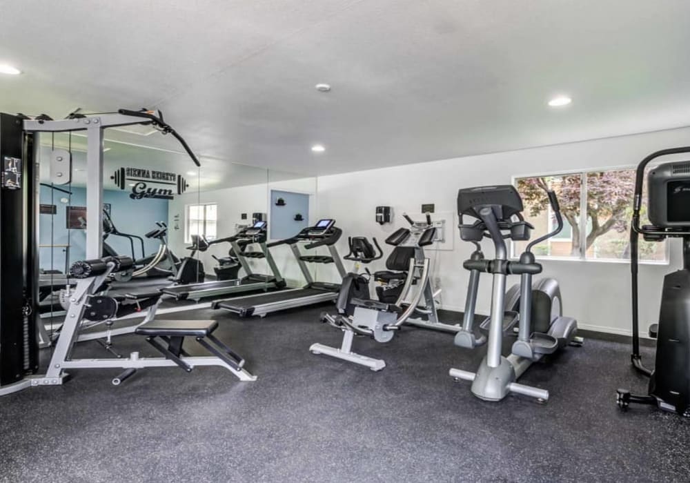Work out room at Sienna Heights Apartments apartment homes in Lancaster, California