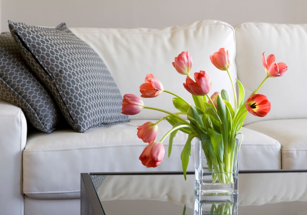 Couch and flower vase at Spring Creek Village in Spring, Texas