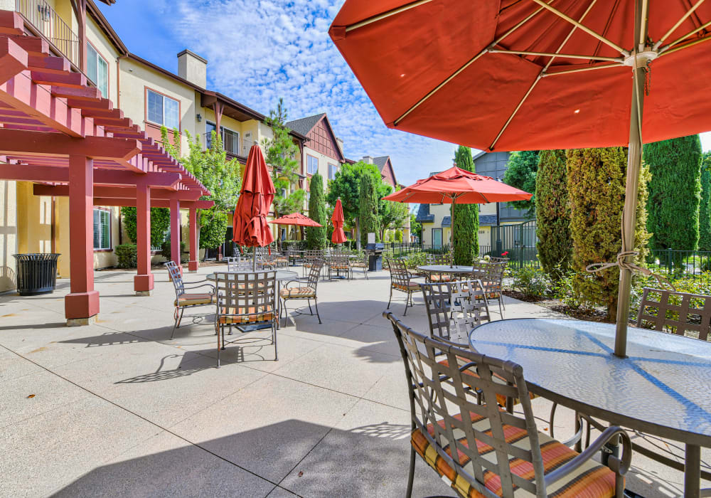 patio seating at Windsor Court & Stratford Place in Westminster, California