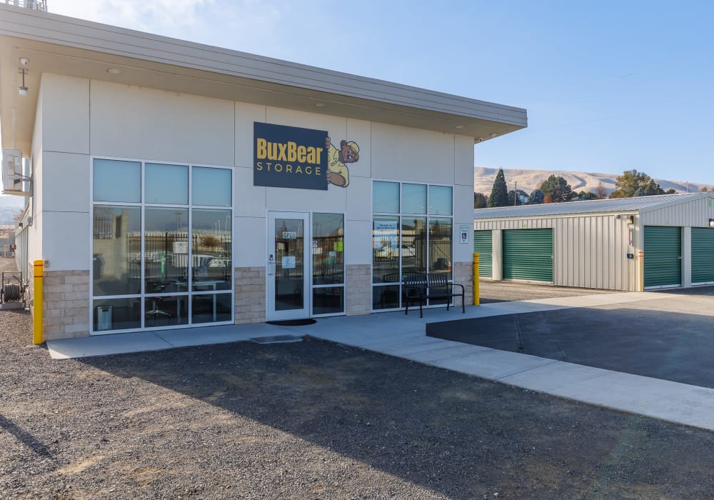 Outdoor self storage units for rent at BuxBear Storage Richland in Richland, WA