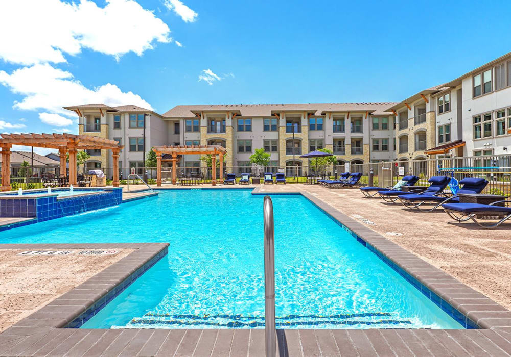 Luxurious swimming pool at The Preserve at Gateway in Forney, Texas