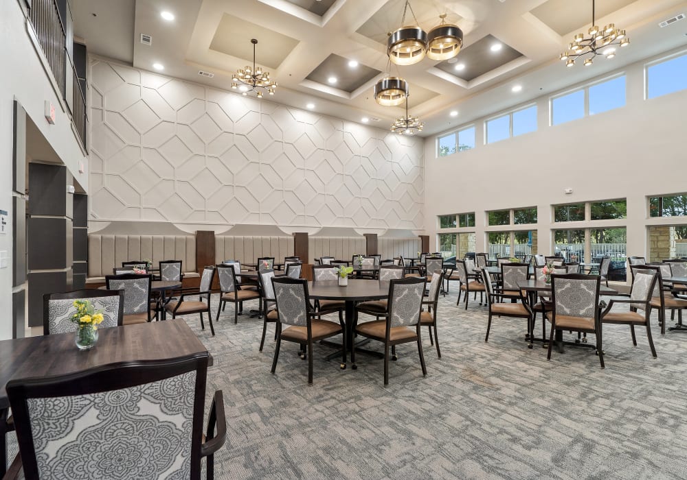 Open dining area at The Preserve at Willow Park in Willow Park, Texas