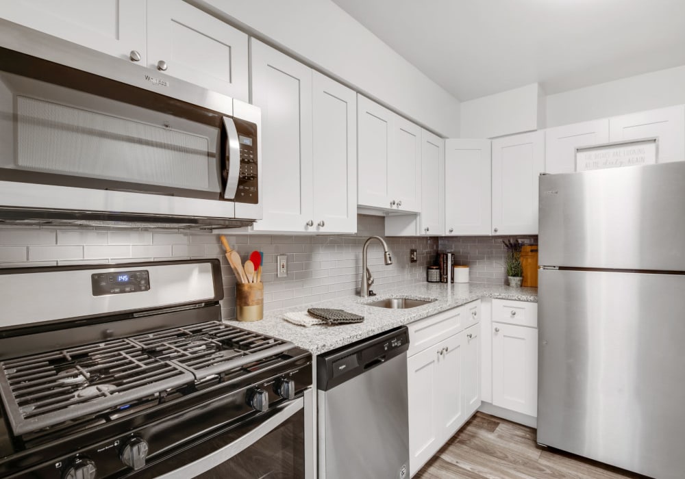 Kitchen with modern appliances at Columbia Pointe in Columbia, Maryland