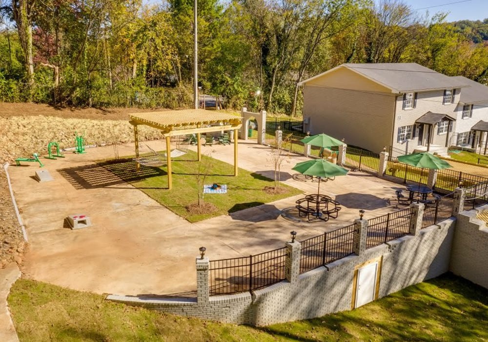 An aerial view of the outdoor sitting area at Ivy Terrace in Chattanooga, Tennessee