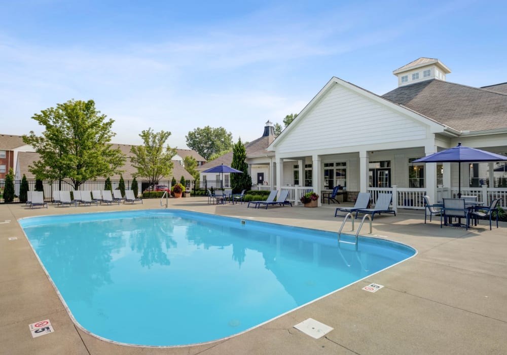 Luxurious pool at Winchester Park in Groveport, Ohio