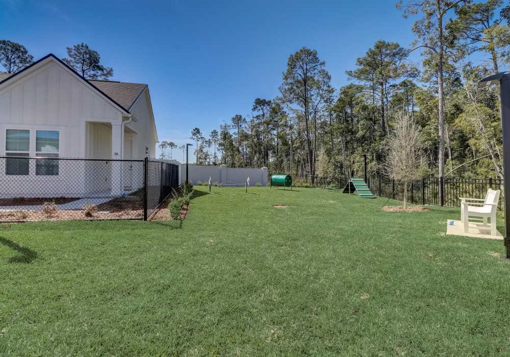 Exterior photo 2 of Cottage Street at eTown in Jacksonville, Florida