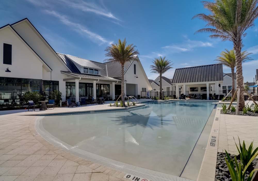 Luxurious swimming pool at Cottage Street at eTown in Jacksonville, Florida