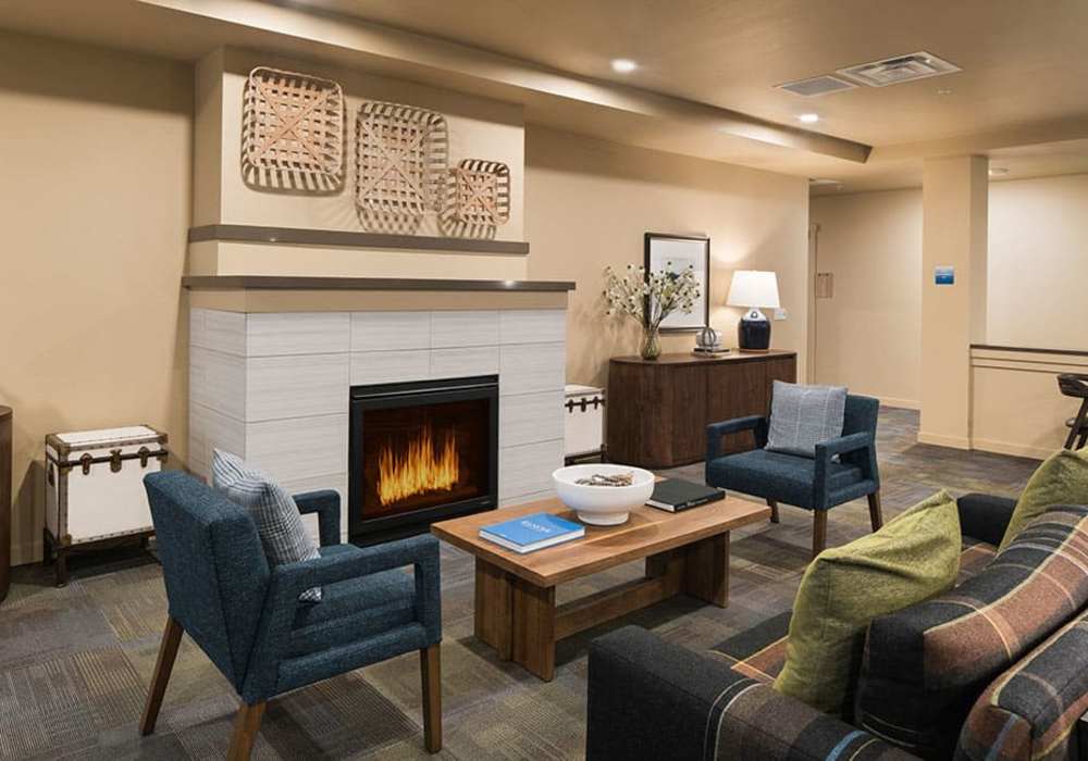 Community room at Traditions at Federal Way in Federal Way, Washington