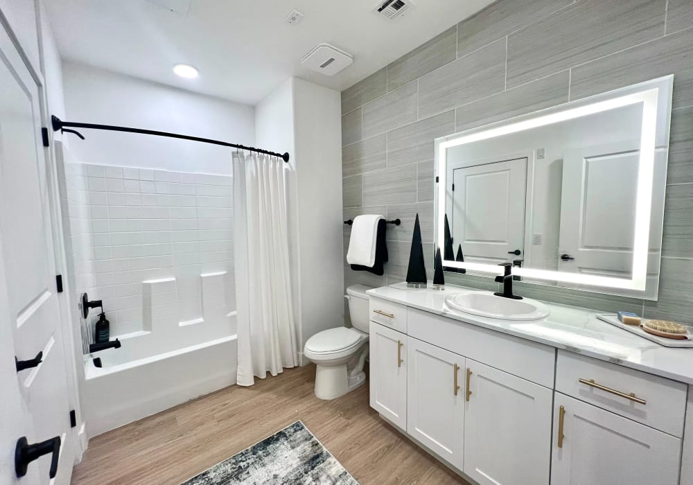 Large bathroom at Zinc 1501 in Sacramento, California