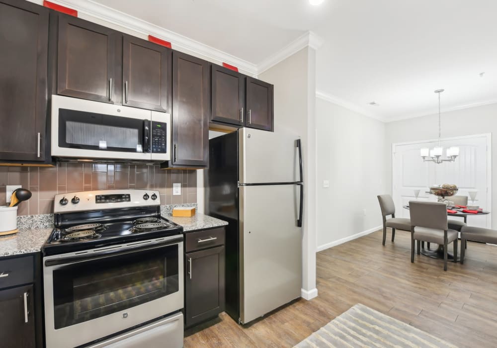 Comfortable apartments at Carastone in Charlotte, North Carolina