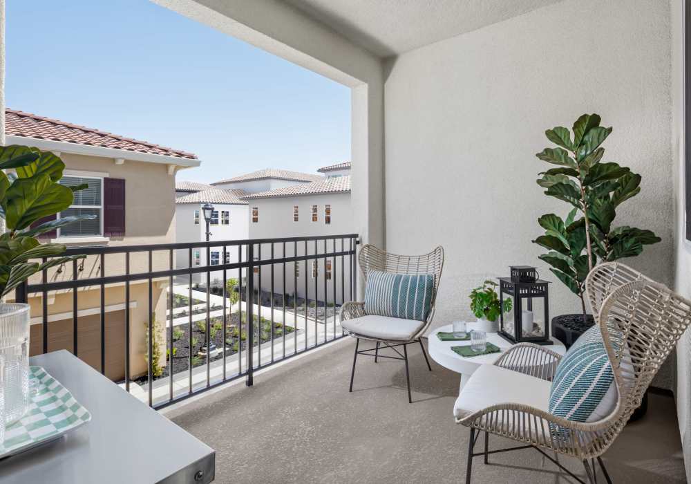 Resident balcony at Vida at Mountain House in Mountain House, California