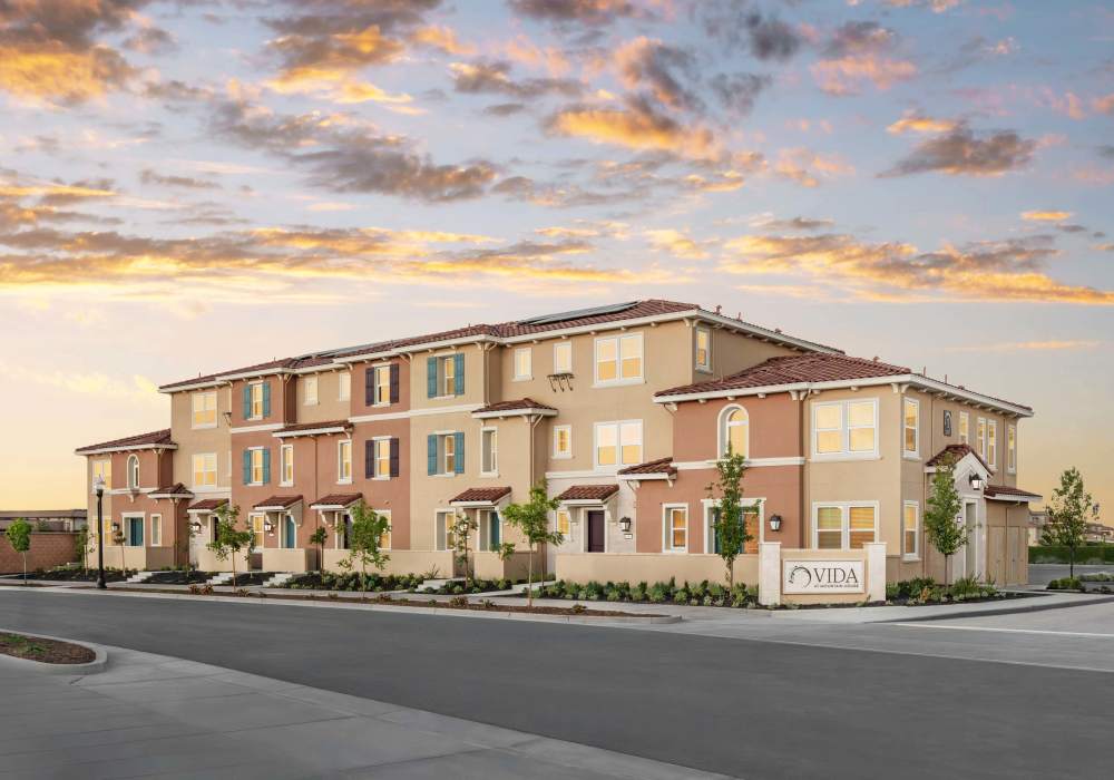 Exterior of the community at Vida at Mountain House in Mountain House, California
