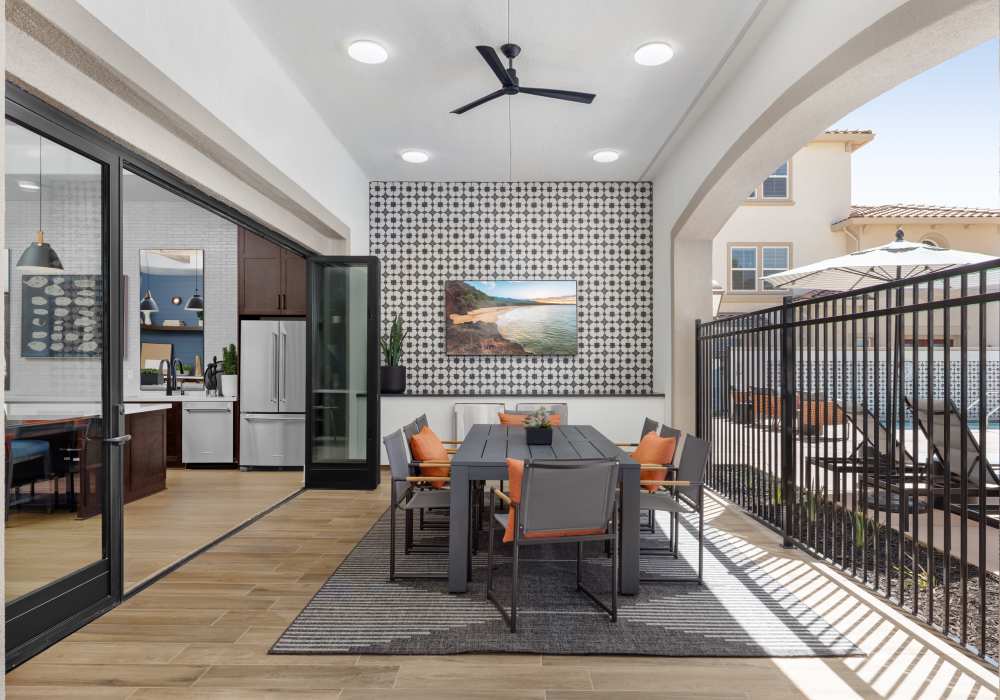 Outdoor lounge area at Vida at Mountain House in Mountain House, California