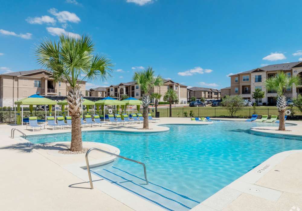 Sparkling Pool at Davies Ranch in Austin, Texas