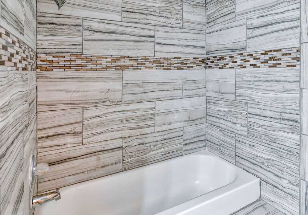 tiled shower at Stoneridge in Kilgore, Texas