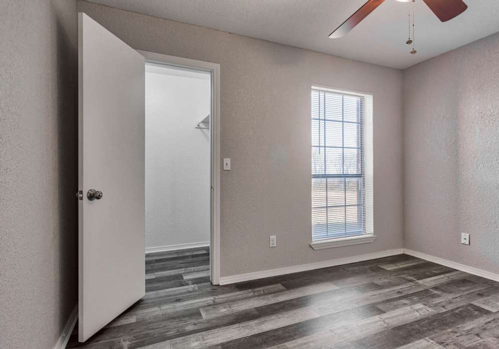 bedroom at Stonewall Apartments in Purcell, Oklahoma