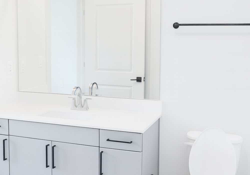 Bathroom at Silo Creek Apartments in Lafayette, Louisiana
