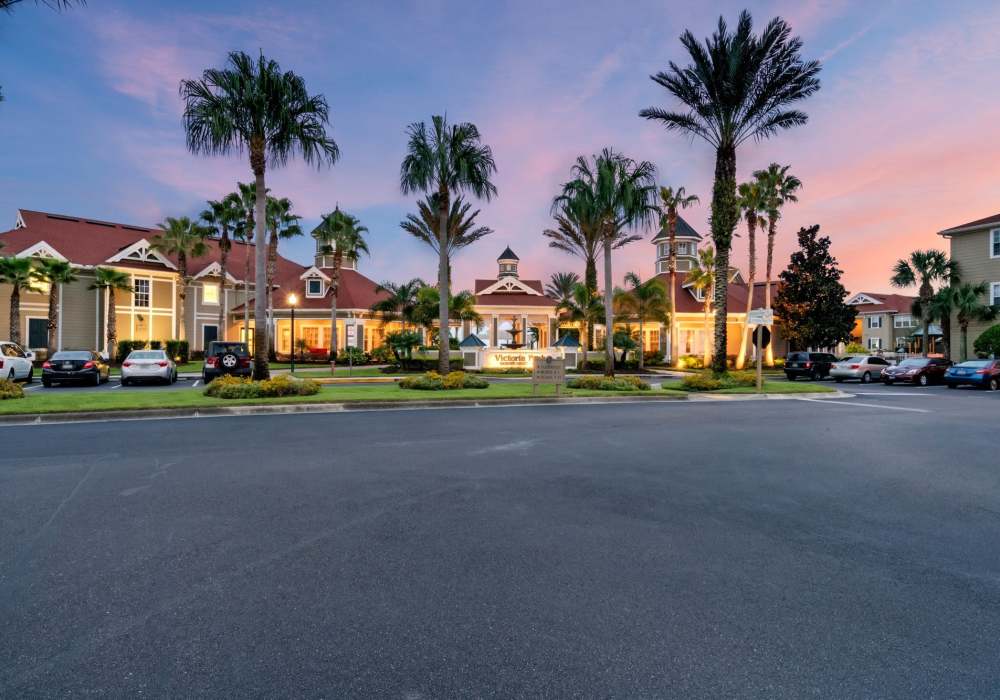 Luxury apartments at Victoria Park Apartments in Davenport,Florida