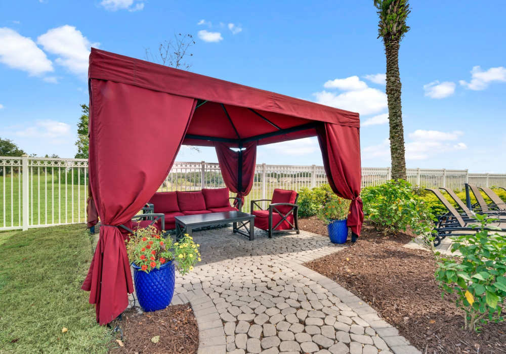 picnic area at Victoria Park Apartments in Davenport,Florida
