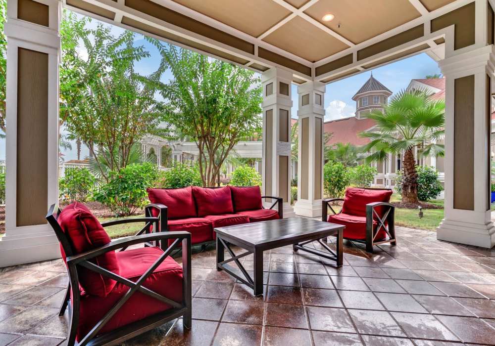 Indoor seating area at Victoria Park Apartments in Davenport,Florida