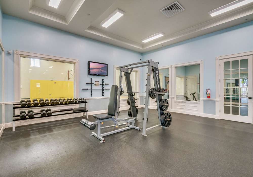 Well-equipped fitness center at Victoria Park Apartments in Davenport,Florida