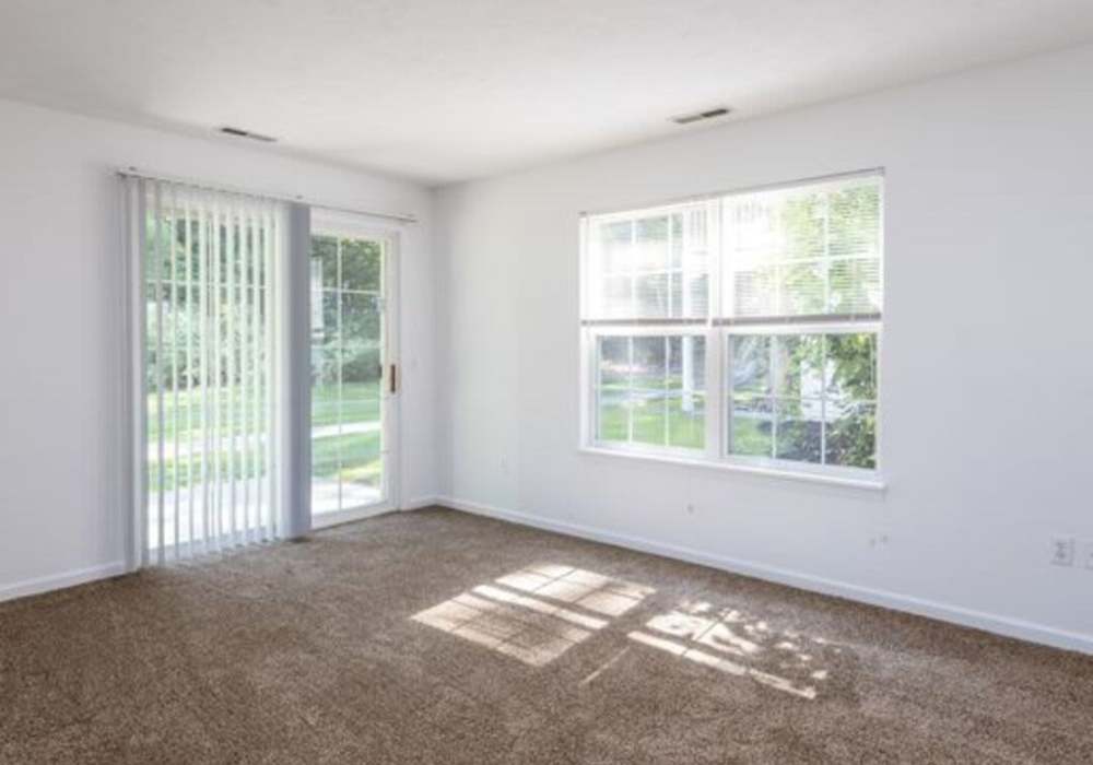 Living area at Heritage Park Apartments & Townhomes in Webster, New York