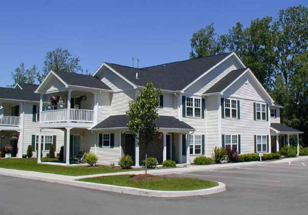 Apartment exterior at Heritage Park Apartments & Townhomes in Webster, New York