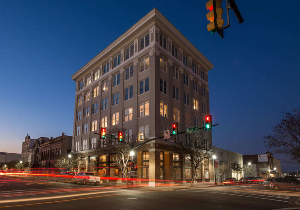 Traffic lights and building corner at Hub City Lofts in Hattiesburg, Mississippi