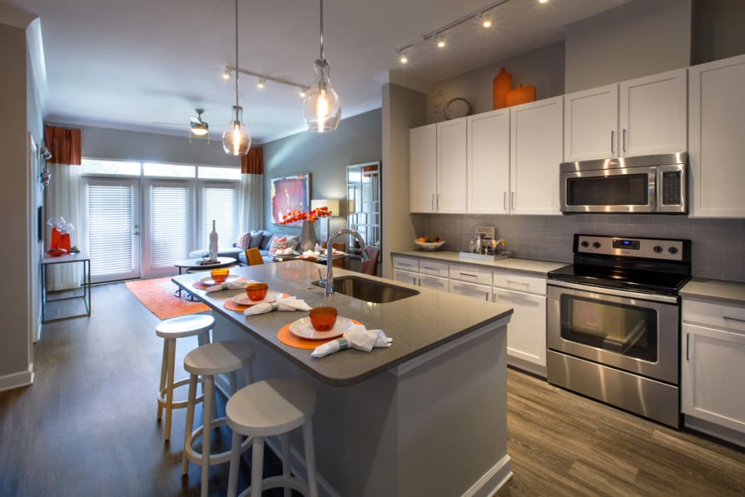Amenities at Reserve Decatur | Apartments with Hardwood Floors