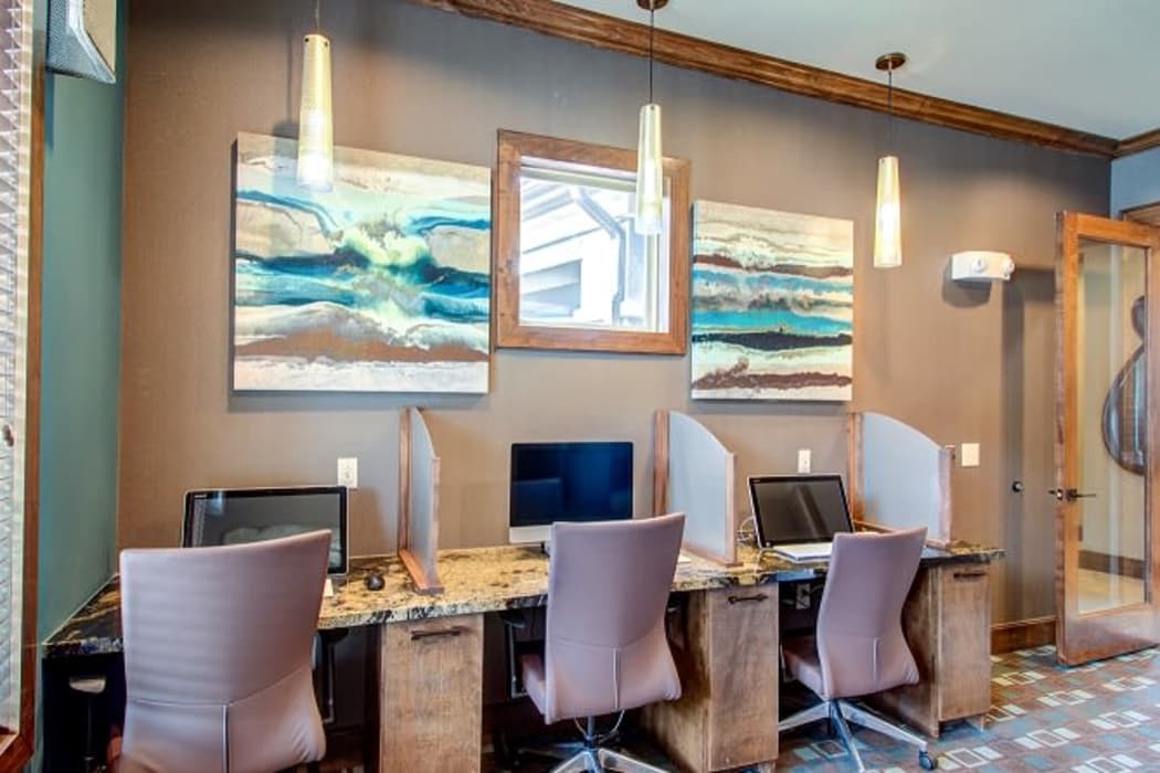 Grand Reserve Katy offers a spacious business center in Katy, Texas