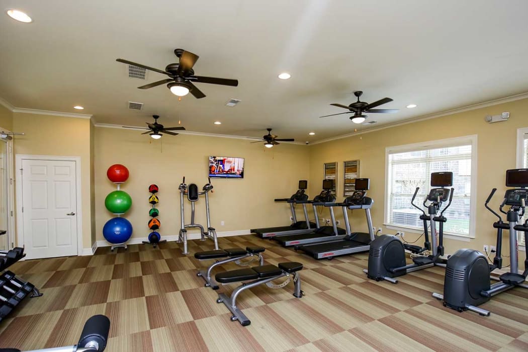 Fully equipped fitness center for residents at Commonwealth at 31 in Spring Hill, Tennessee