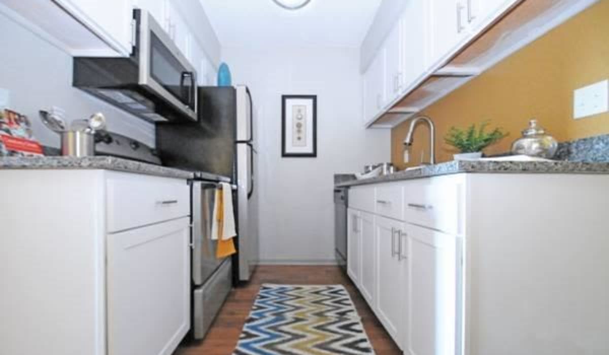 Knoxville Tn Apartments For Rent In Cedar Bluff Goldelm At Metropolitan