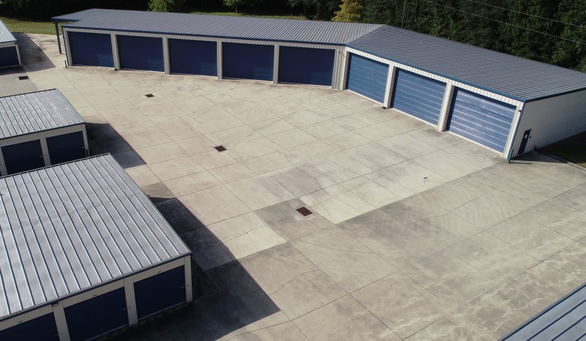 Exterior units at Midgard Self Storage in Newberry, FL