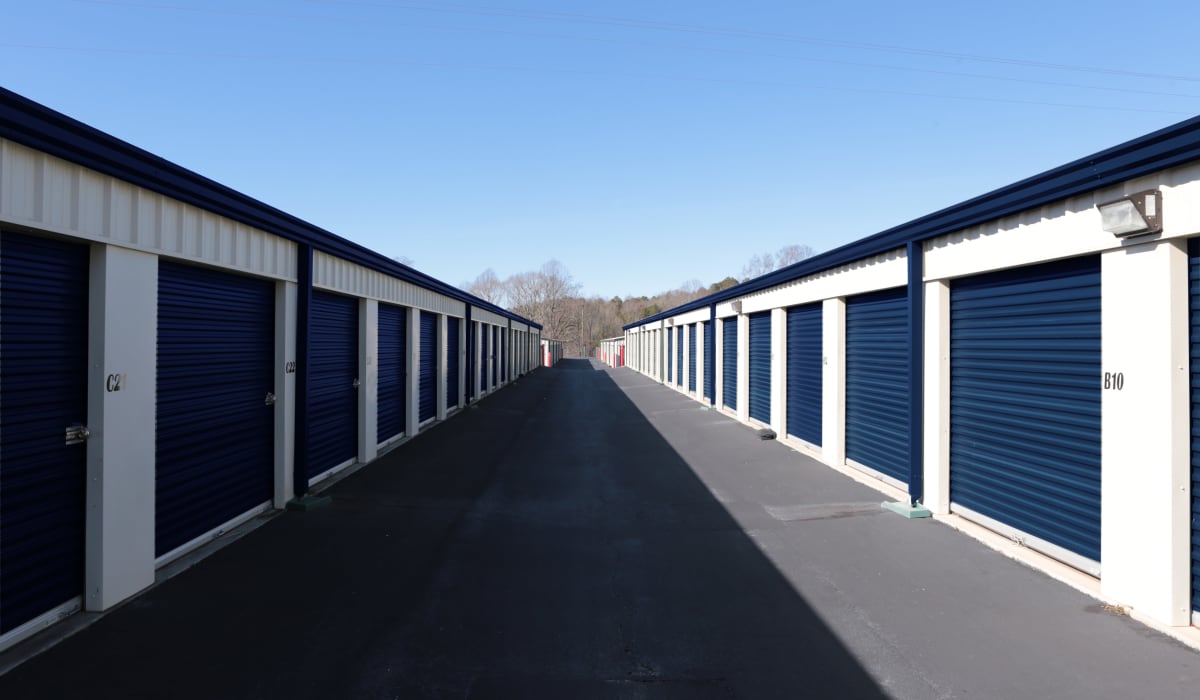 Drive up units at Midgard Self Storage in Eastanollee, Georgia