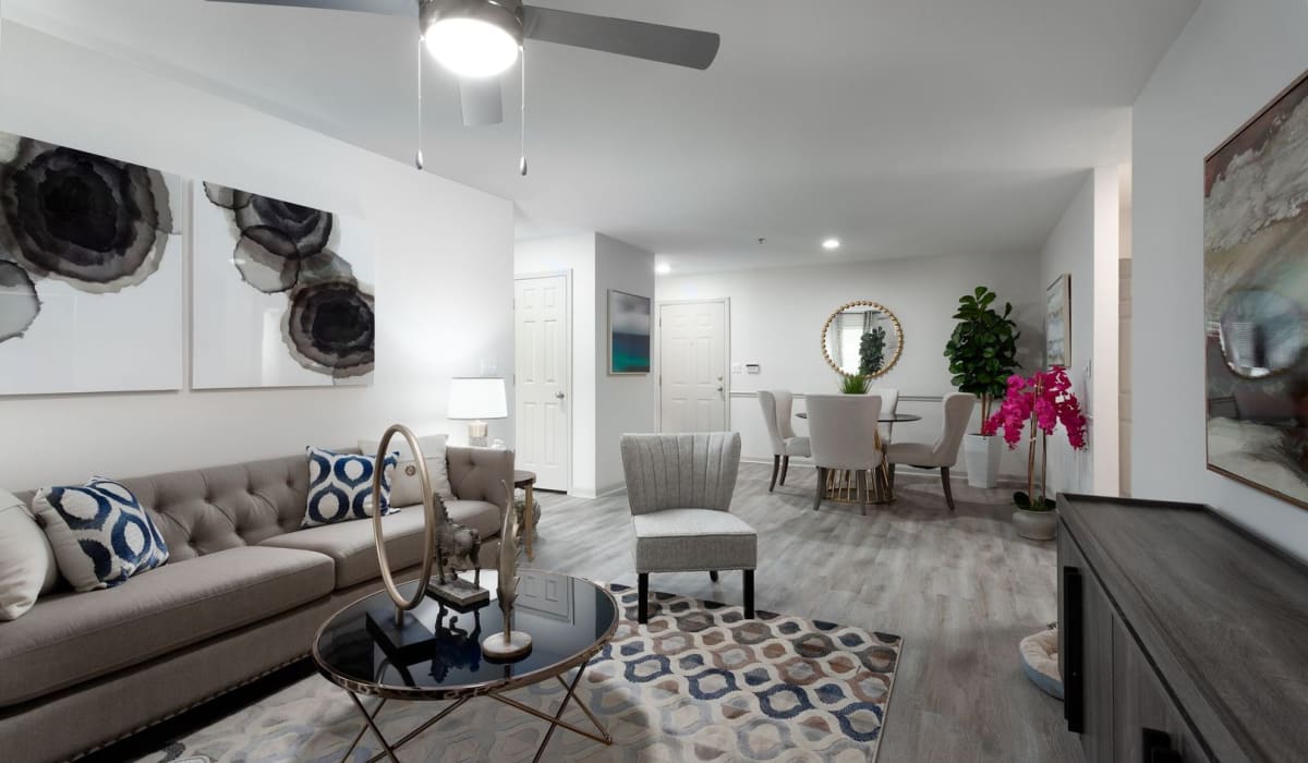 Nicely decorated living room at Evergreen Commons in Union City, Georgia