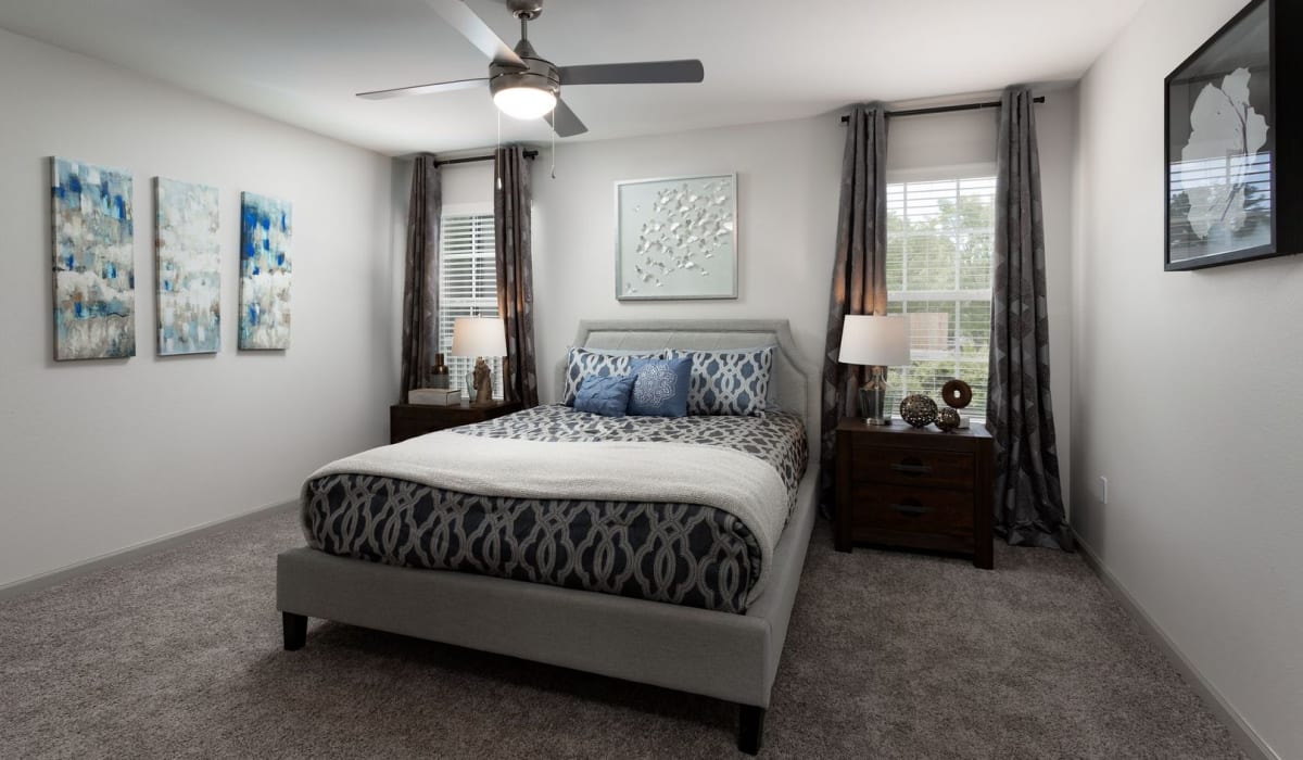 Bedroom at Evergreen Commons in Union City, Georgia