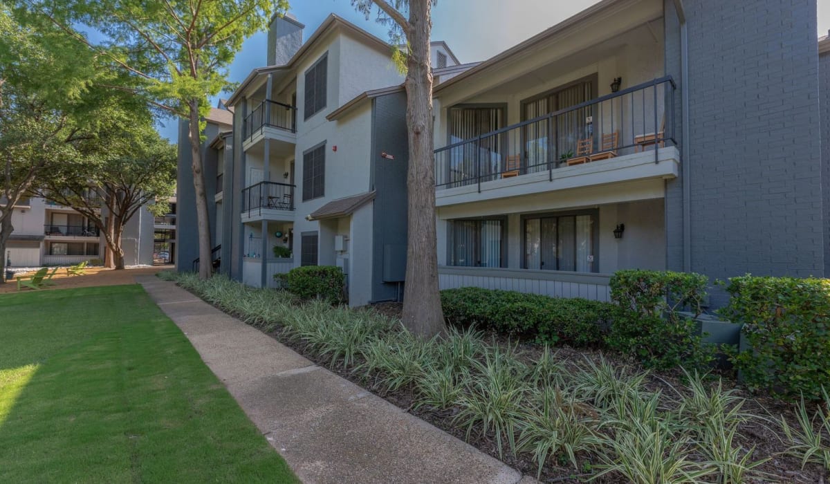 exterior of building at Gardens of Valley Ranch in Irving, Texas