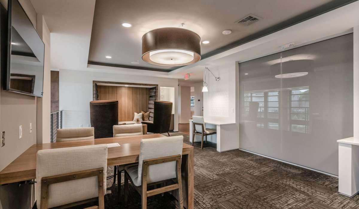 Leasing desk The Shay in Nashville, Tennessee