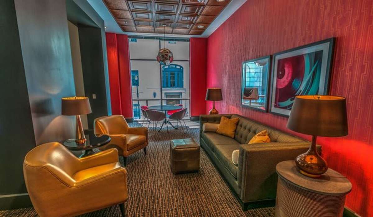 Seating area Cumberland on Church in Nashville, Tennessee