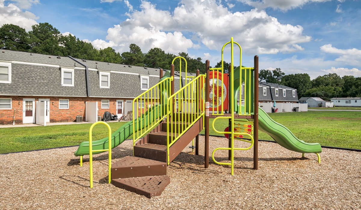 Playground Misty Pines Apartments in Ashland, Virginia