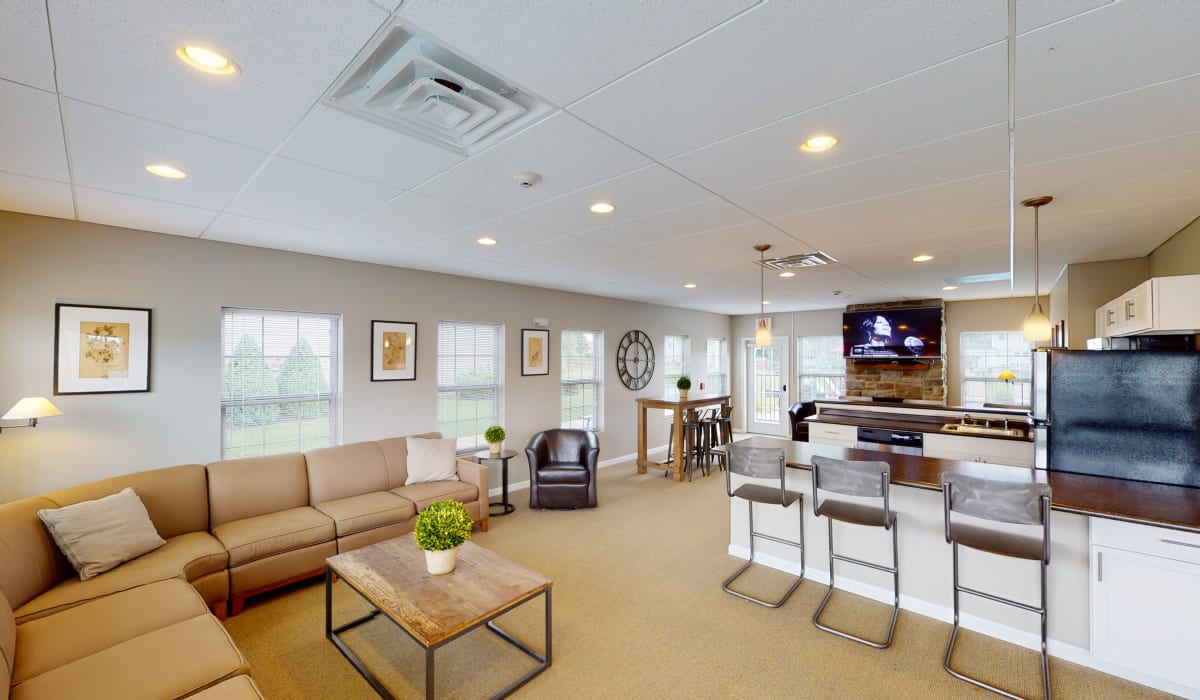 Clubhouse Lounge at Park Lane South Apartments in Depew, New York