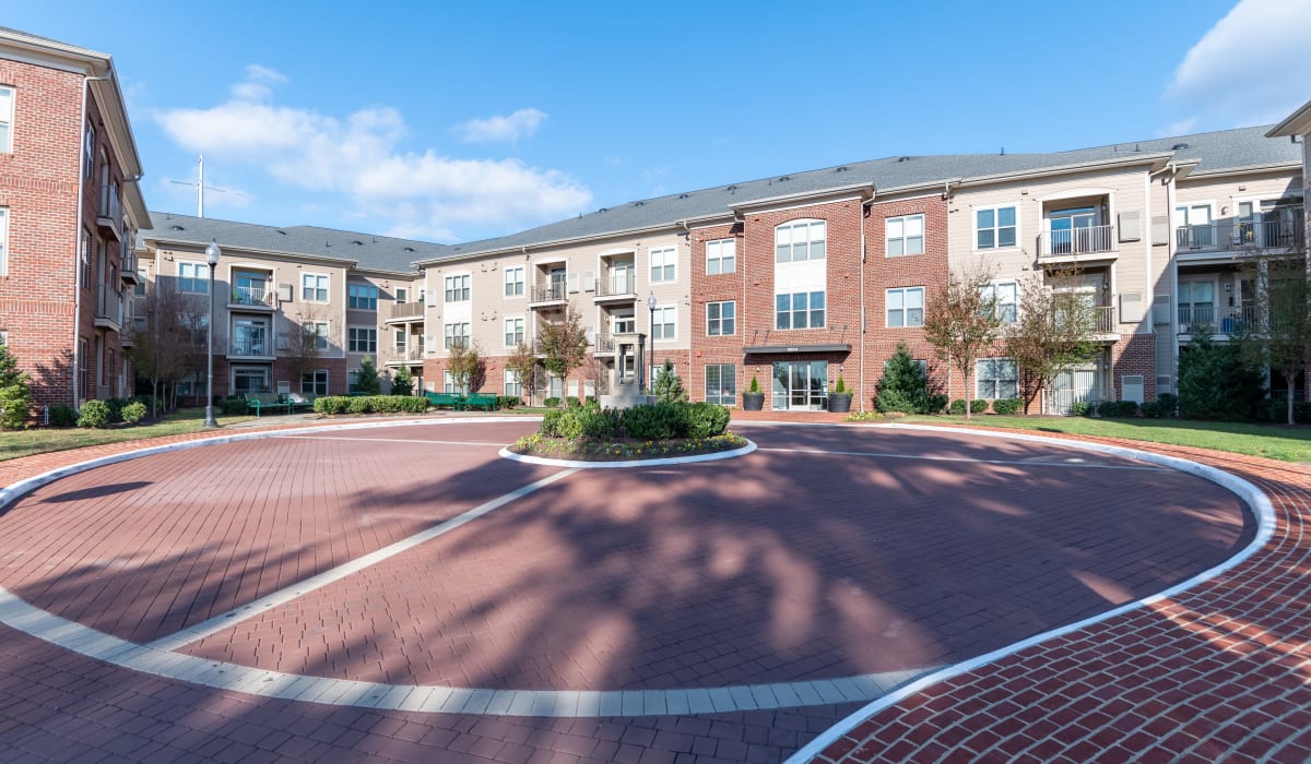 Round About Drive way at Manassas Station Apartments in Manassas, Virginia